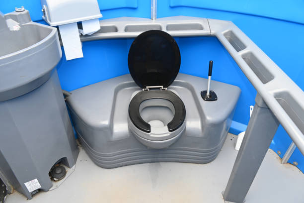 Best Portable bathroom rental  in Newport, DE